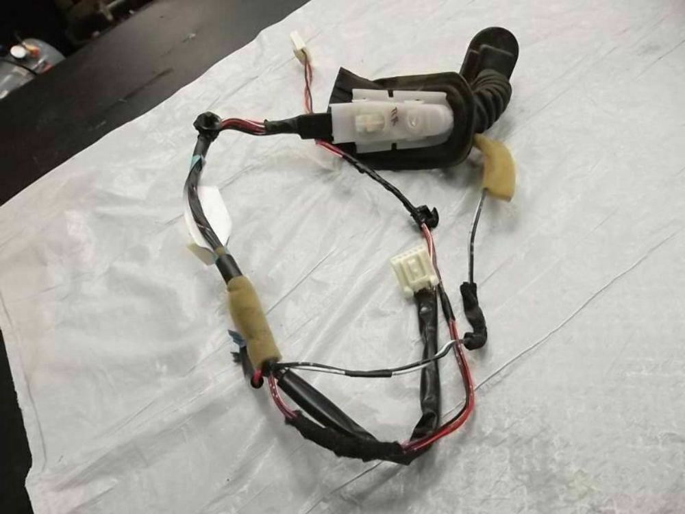 2004-2008 Mazda Rear Door Wire Harness Passenger 6M8114632