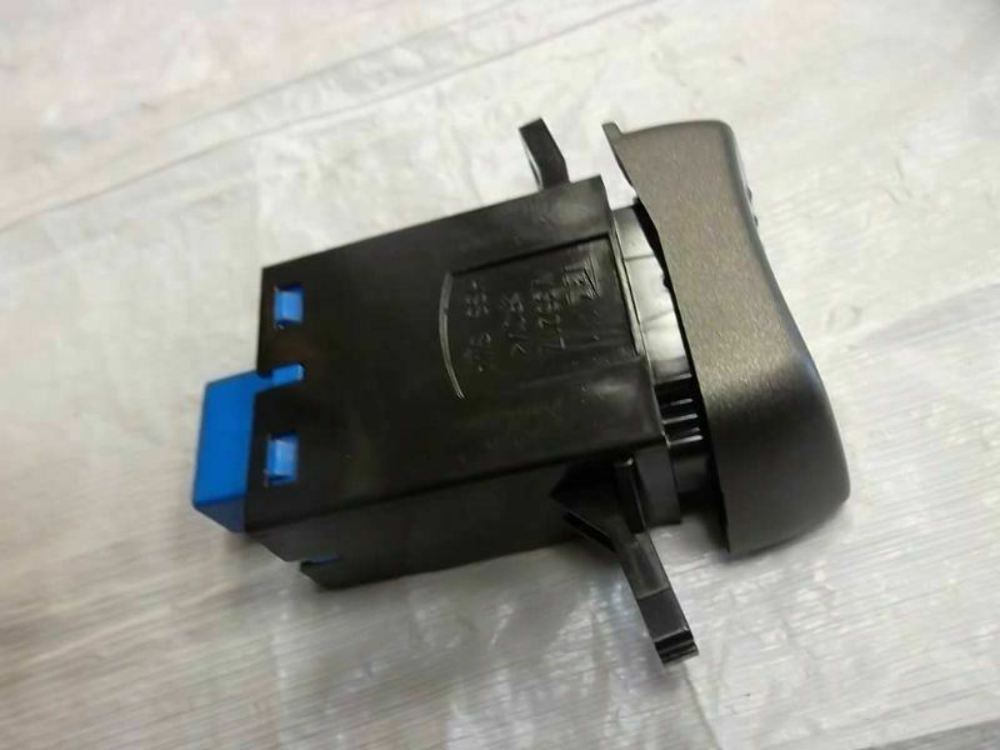 2007-2011 Honda CR-V Seat Heater Switch Driver 35650-SWA-A01