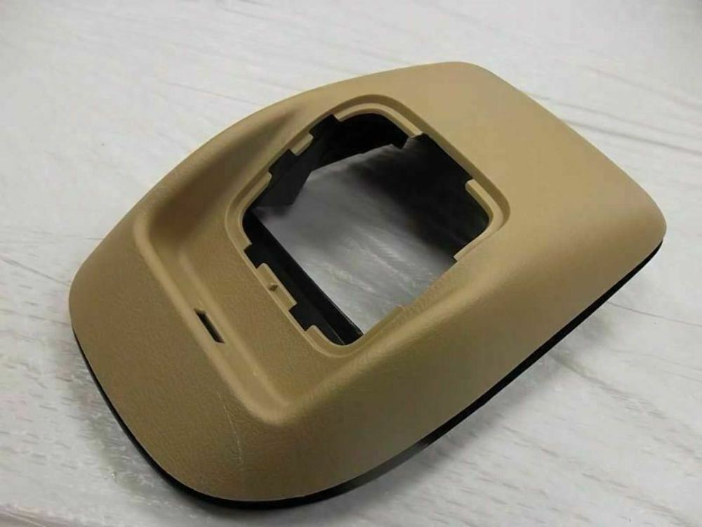 2007-2011 Honda CR-V seat belt trim 3rd Row
