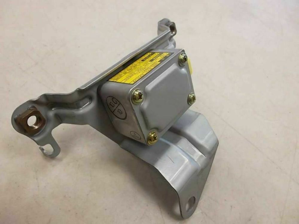 2001-2004 Toyota Sequoia Impact Sensor 89860 0C010