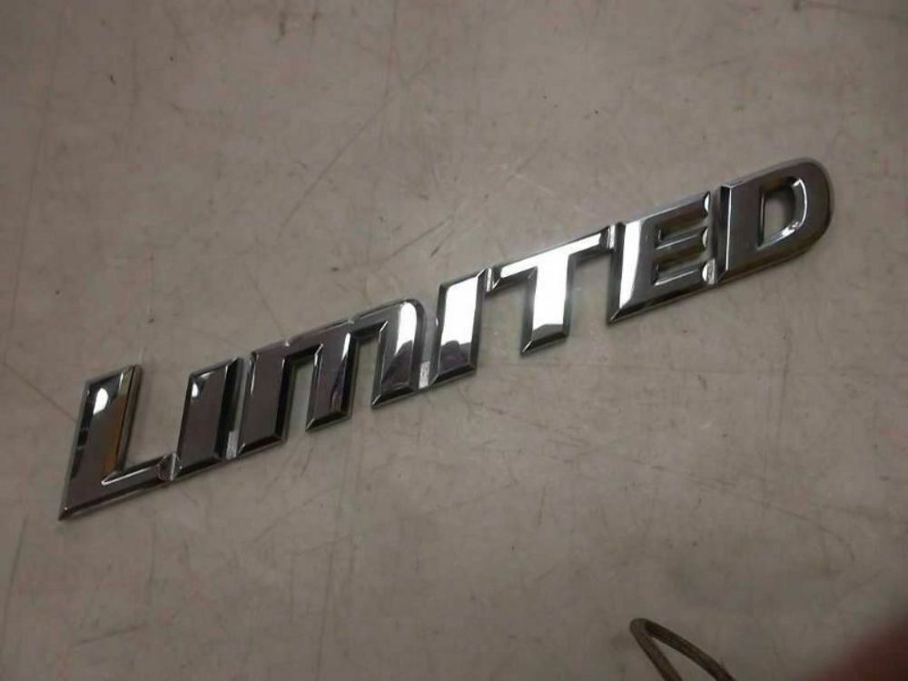 2001-2004 Toyota Sequoia Emblem