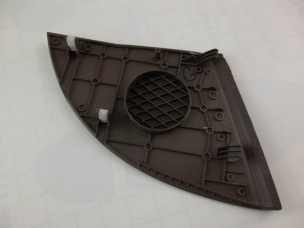 2004-2010 Toyota Sienna Dash Speaker Cover Passenger  55473-AE010