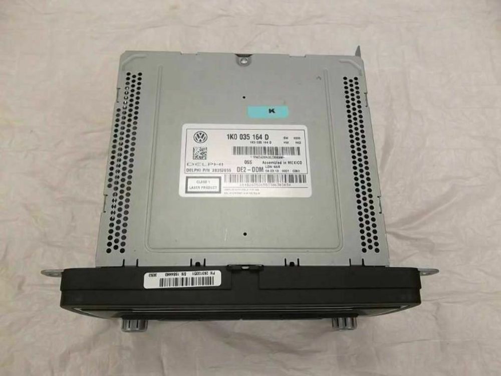 2013-2015  Volkswagen Passat Radio CD Player 1K0035164D