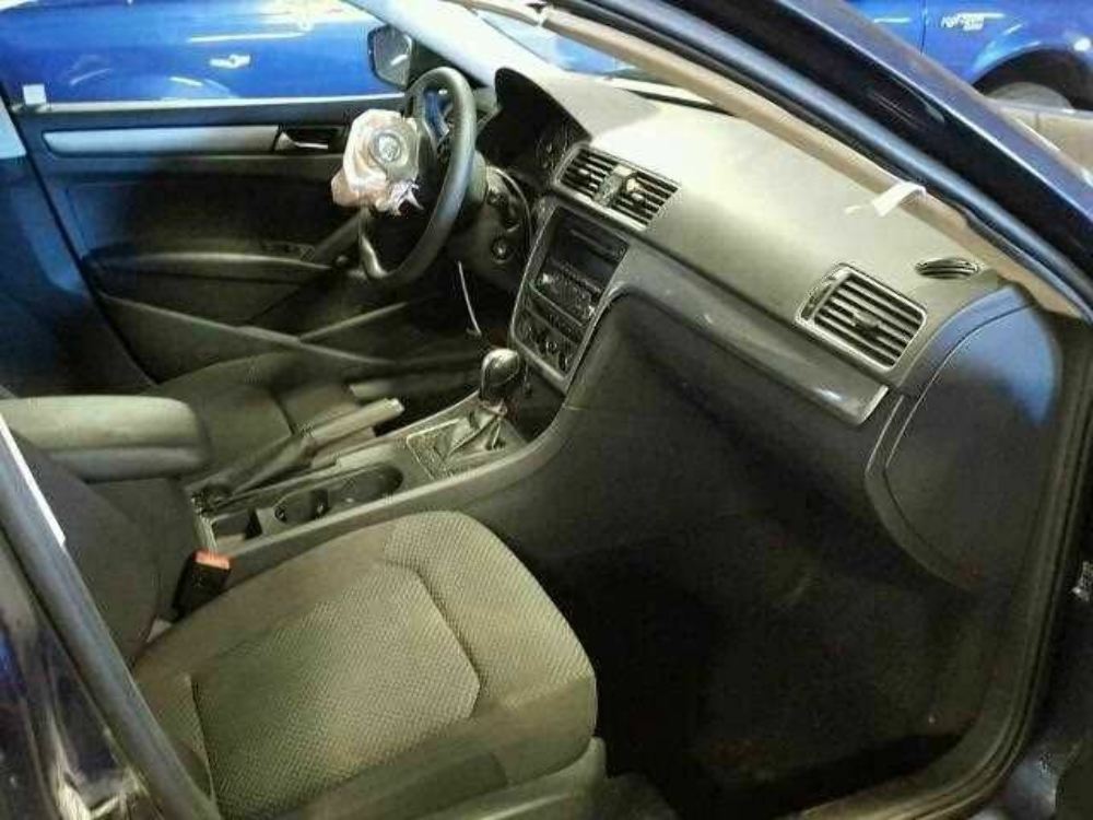 2013-2015  Volkswagen Passat Radio CD Player 1K0035164D