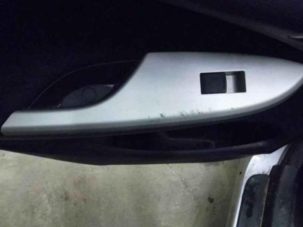 2009-2013 Toyota Corolla Rear Window Switch Driver 84930-0C010