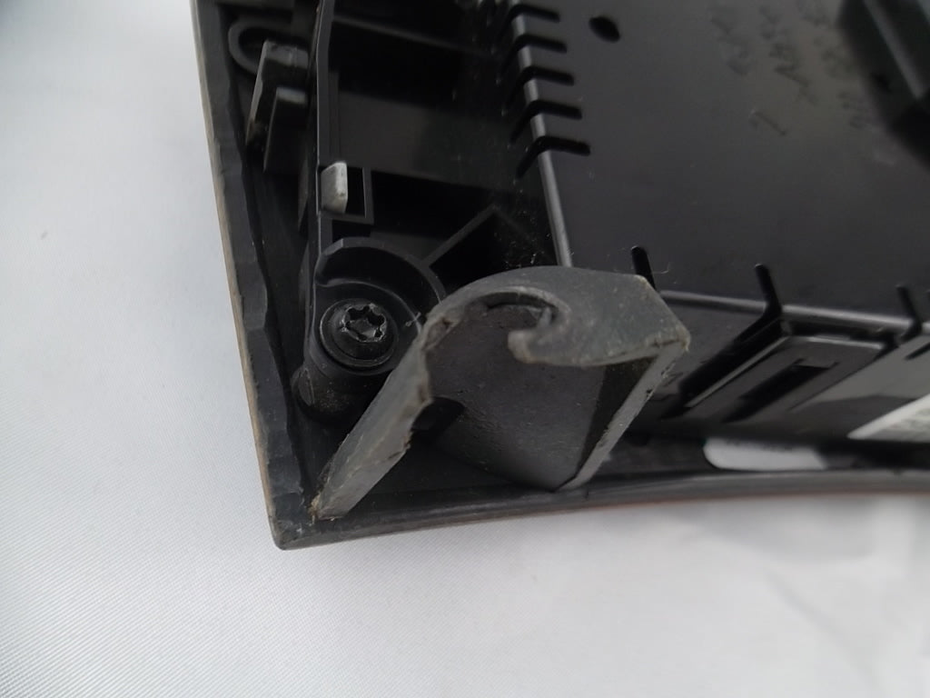 2001-2005 Mercedes C-Class Temperature Control Panel