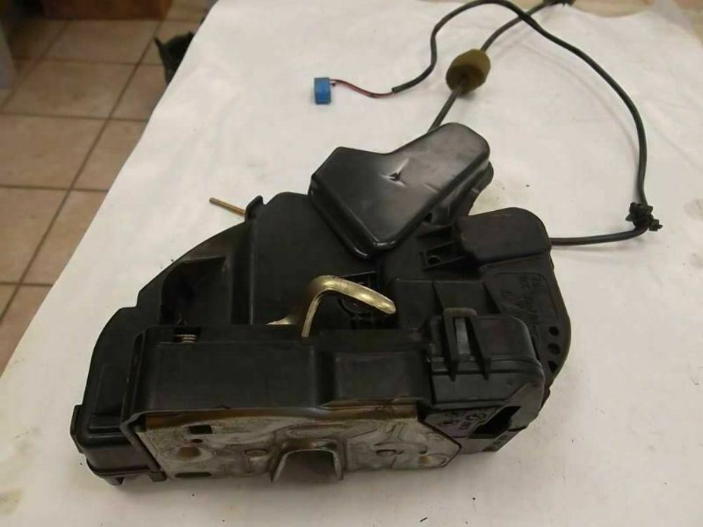 Rear Door Lock Actuator Passenger Mercedes C Class 01 02 03 04 05 06 2006 2005 2004
