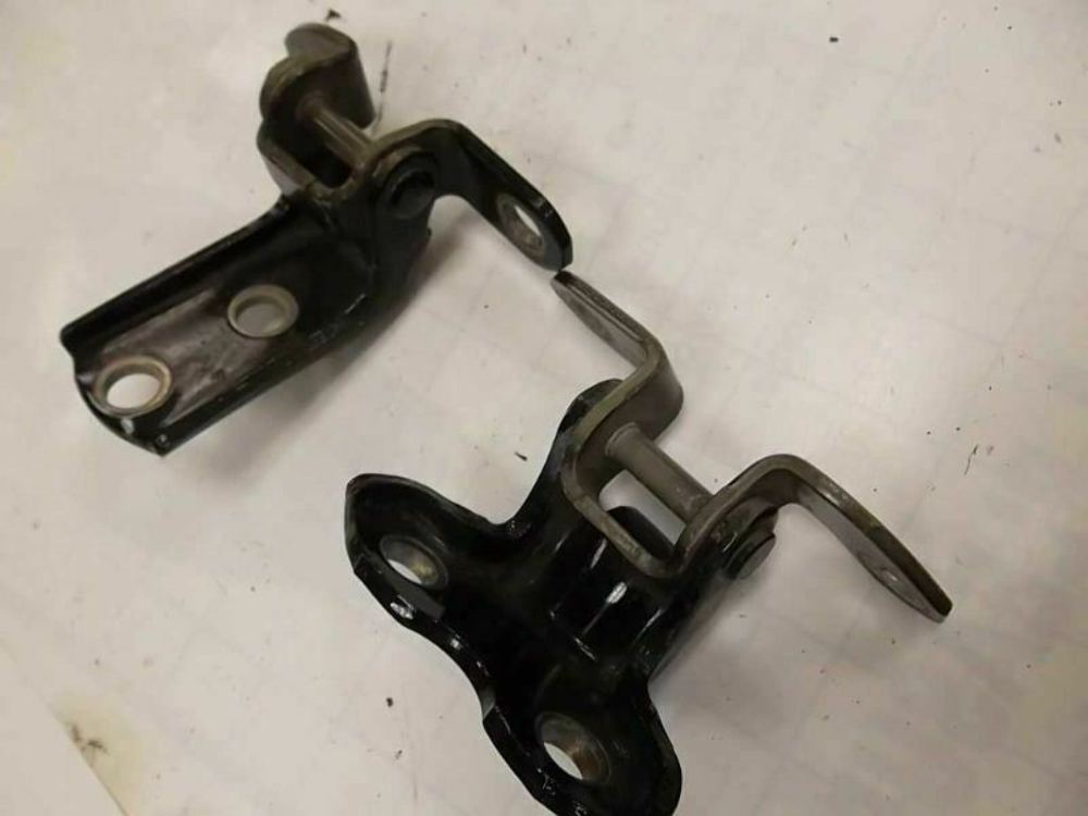 Door Hinge, Rear Passenger 68770-02050 Toyota Camry 2011 2010 2009 2008 2007