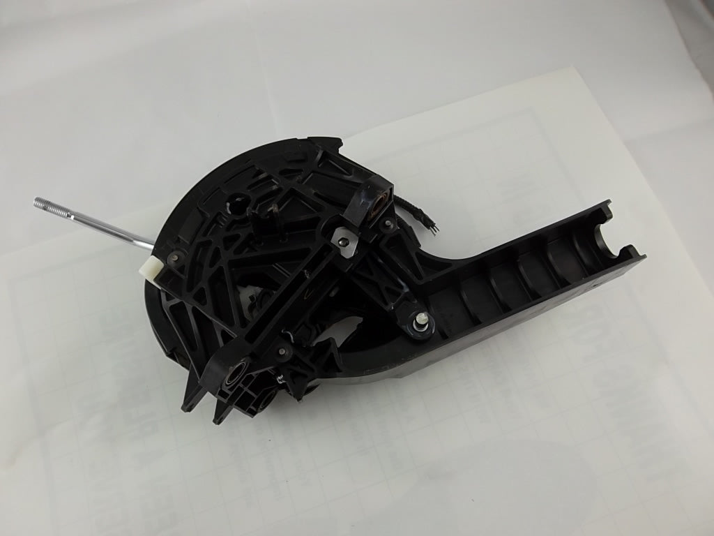 2011-2020 Toyota Sienna Automatic Transmission Floor Gear Shifter Lever 33560-08020
