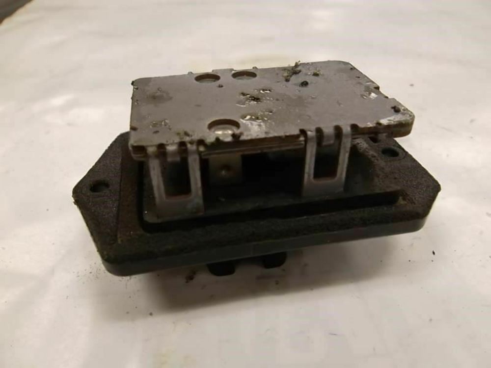 2009-2019 Toyota Corolla Blower Motor Resistor 87138-02110