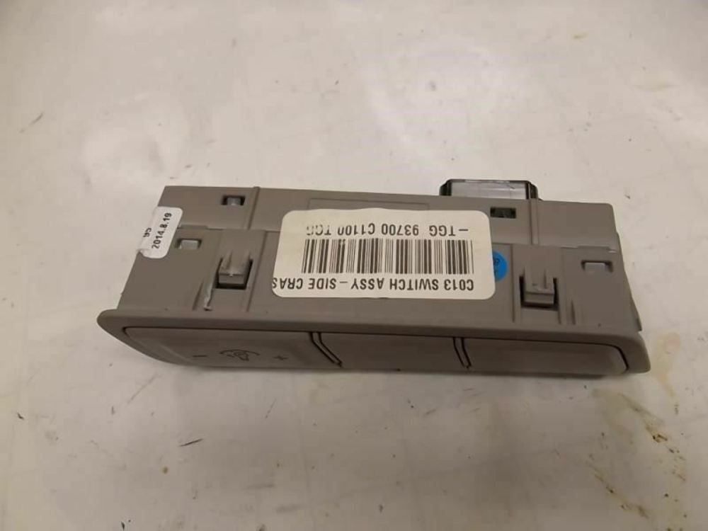 2015-2019 Hyundai Sonata Side Crash Pad Switch 93700-C1100
