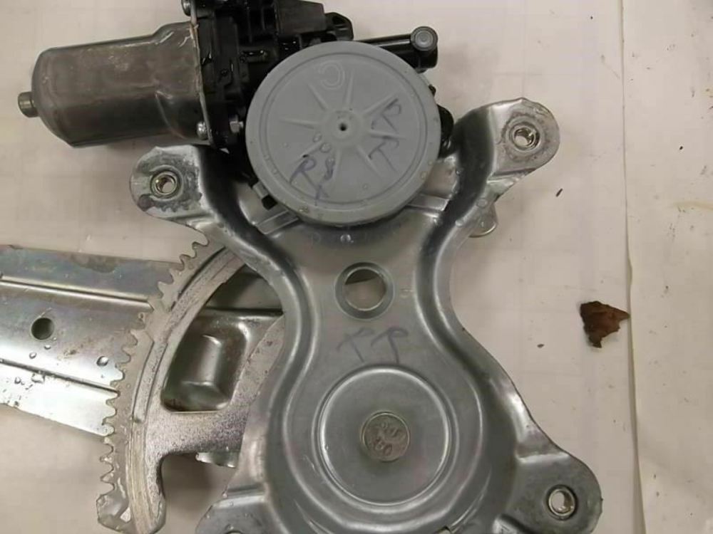 2006-2014 Toyota RAV4 Electric Window Regulator Rear Passenger  69803-0R010