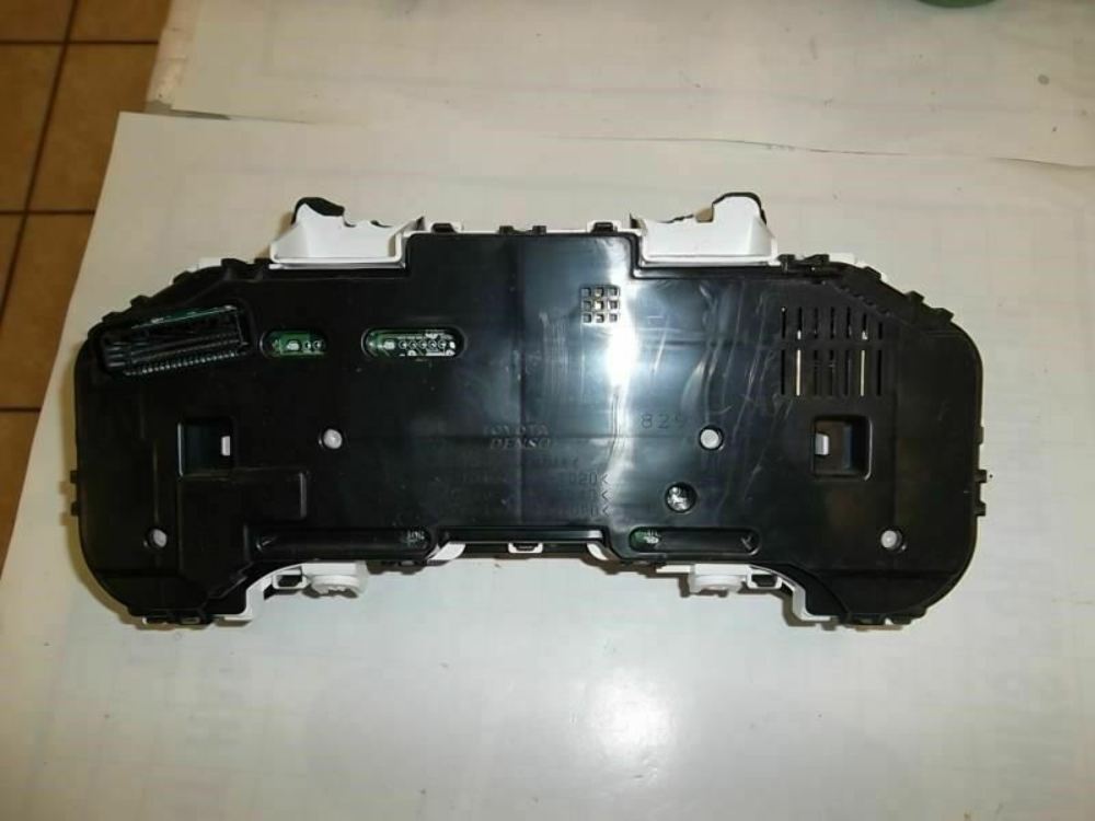 2009-2011 Toyota Corolla Speedometer Cluster  83800-12N41