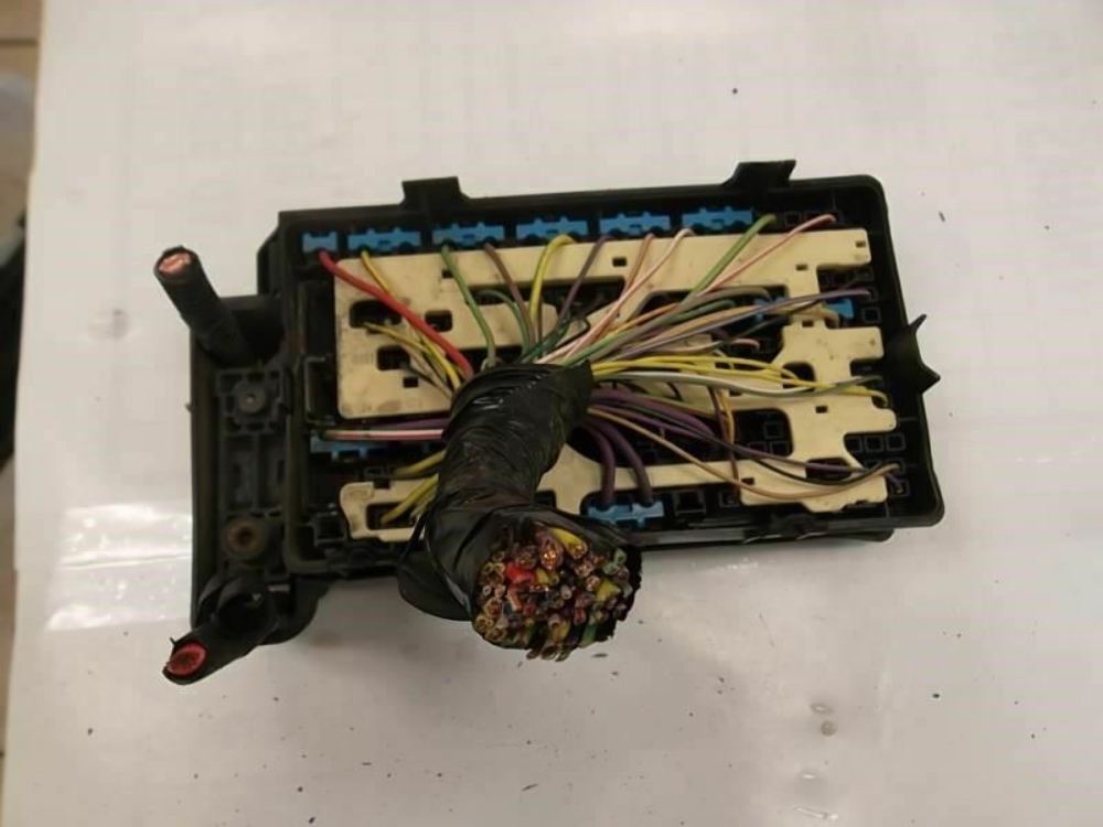 2007-2010 Ford Edge Fuse Box Engine VIN C 8th Digit 7T4Z14A003A