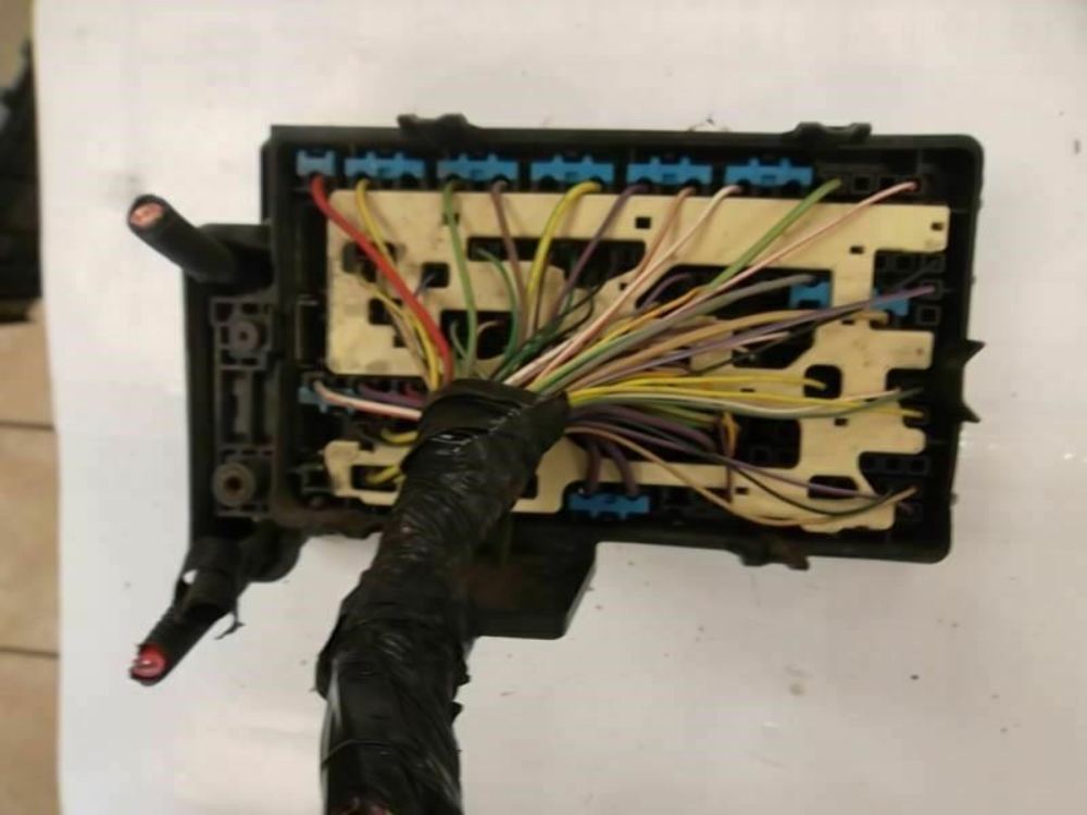 2007-2010 Ford Edge Fuse Box Engine VIN C 8th Digit 7T4Z14A003A