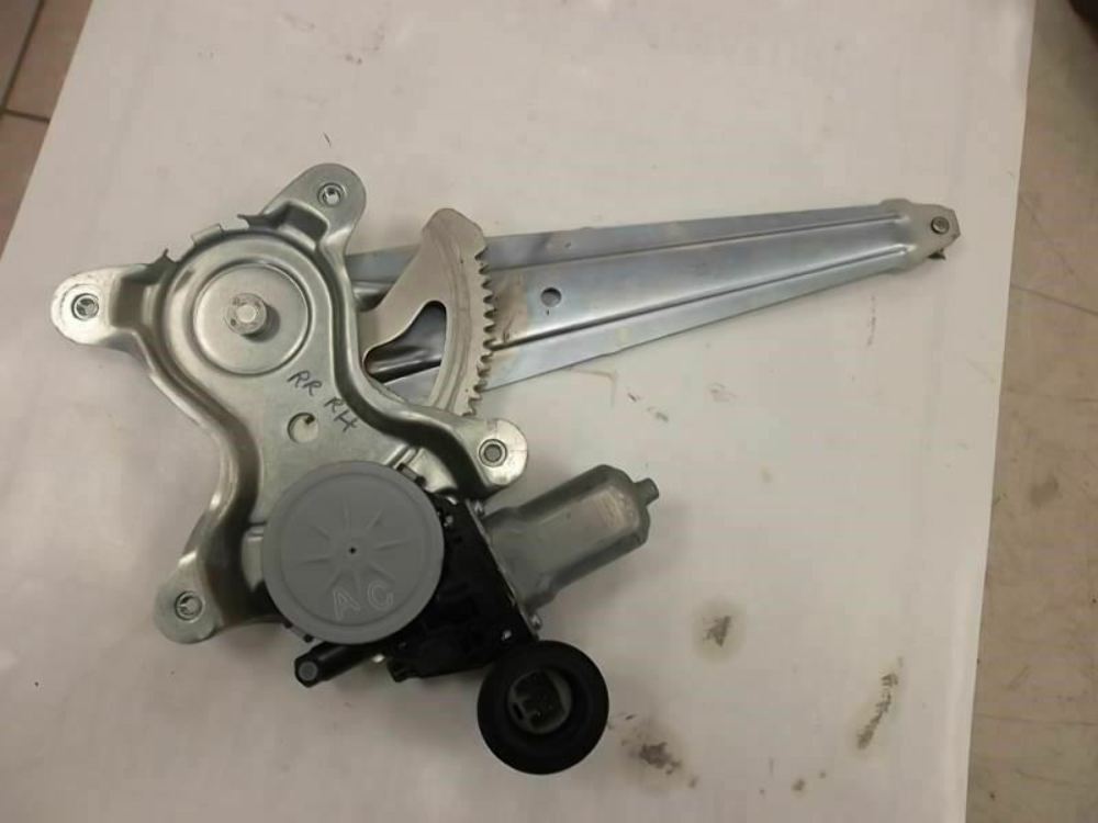 2012-2018 Toyota Prius Window Regulator Rear Passenger 69803-52120