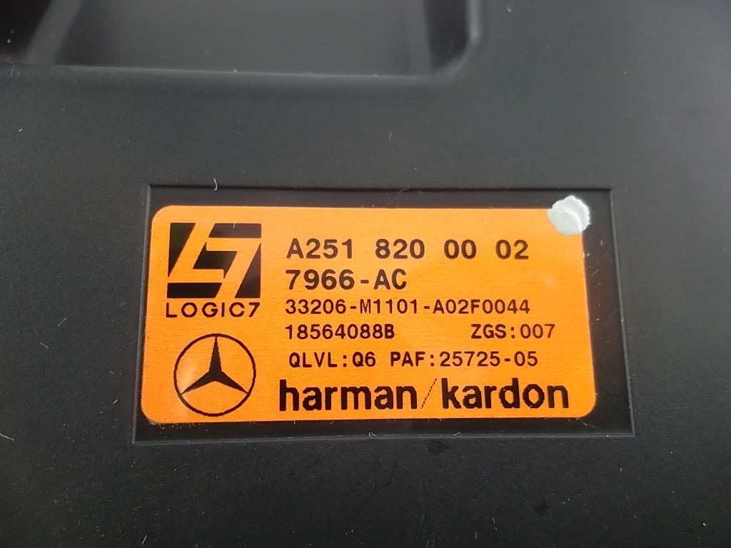 2006-2010 Mercedes Benz R350 Subwoofer 251-820-00-02