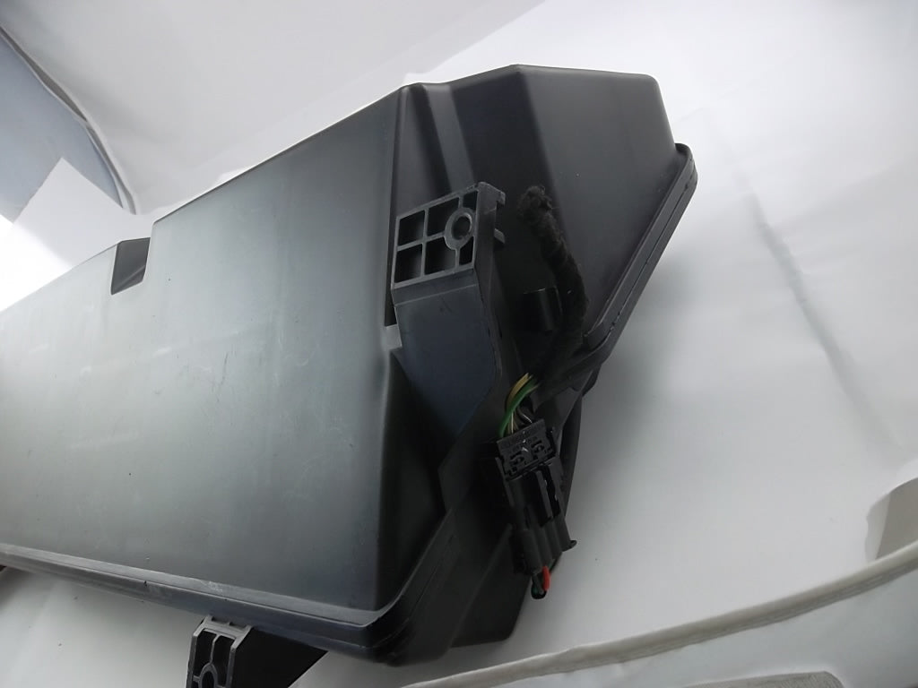 2006-2010 Mercedes Benz R350 Subwoofer 251-820-00-02