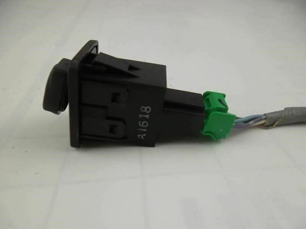 2009-2015 Honda Pilot AUX Socket Switch 39112-TA0-A01