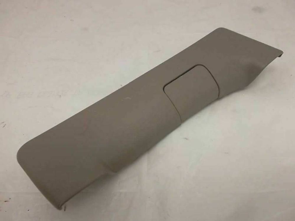 2002-2006 Toyota Sequoia Side cover trim 62422-0C010 Driver