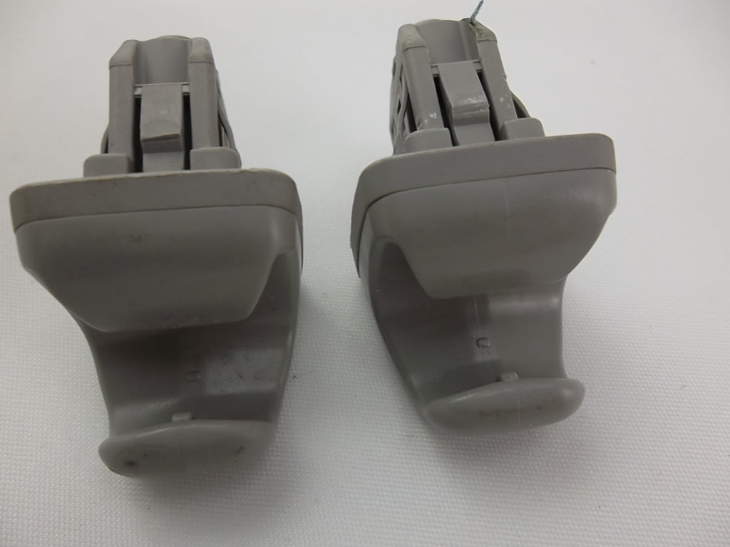 Toyota Highlander Camry Avalon Sun Visor Clip Set 74348-33040