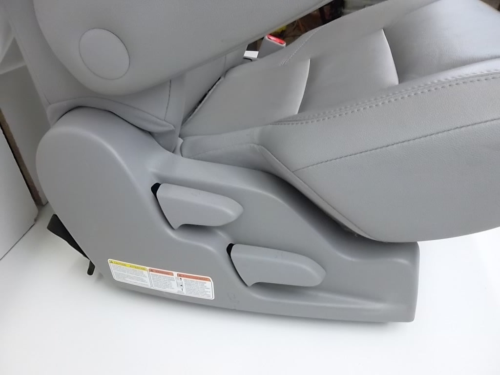 2015-2020 Toyota Sienna Rear Seat 2nd Row Leather Passenger