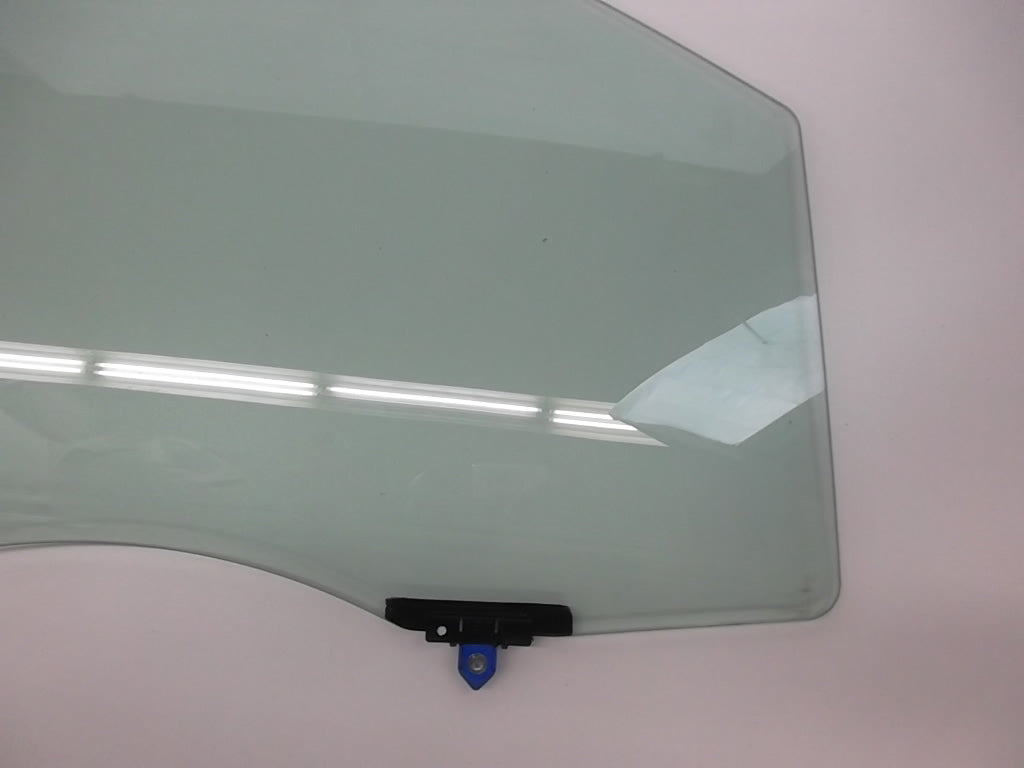 2011-2020 Toyota Sienna Window Door Glass Front Passenger 68101-08051