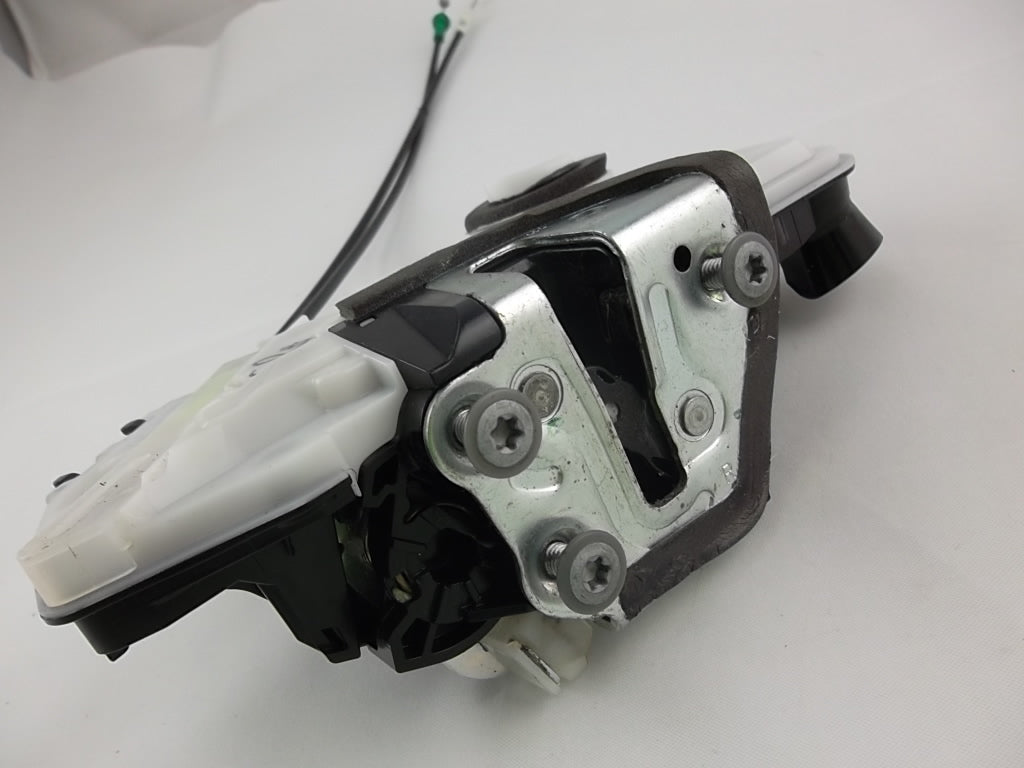 Front Door Lock Actuator Passenger 69030-02370 Toyota Corolla 2018 2017 2016 2015 2014