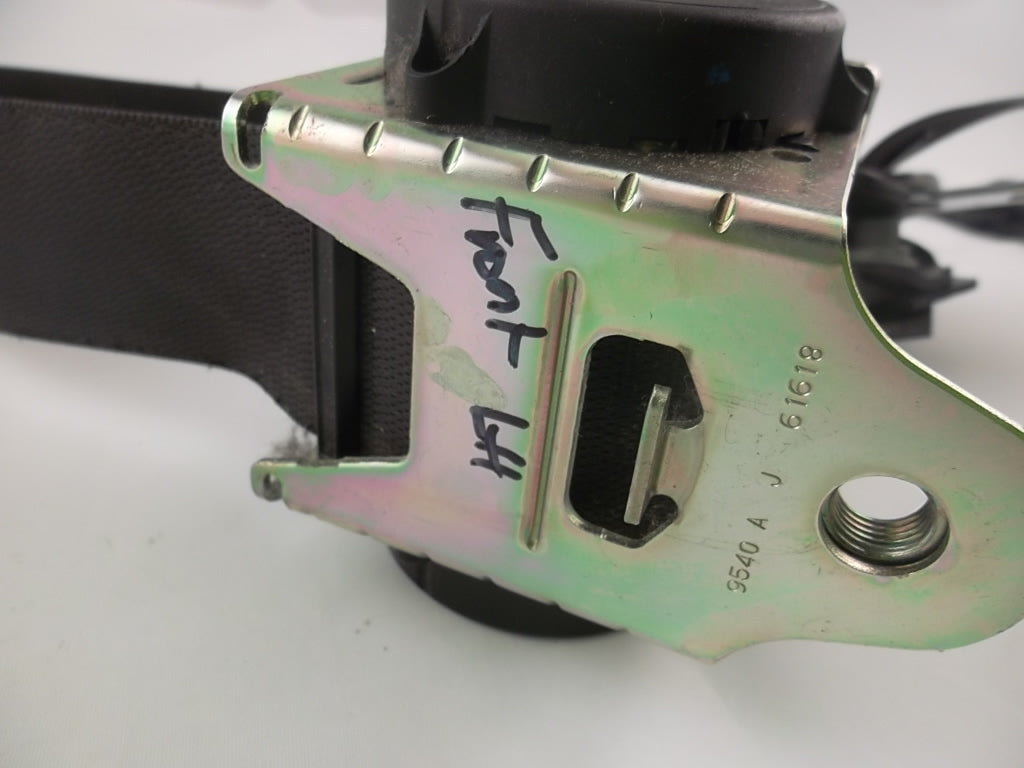 2006-2010 Mercedes Benz R350 Front Driver Seatbelt 251-860-72-85