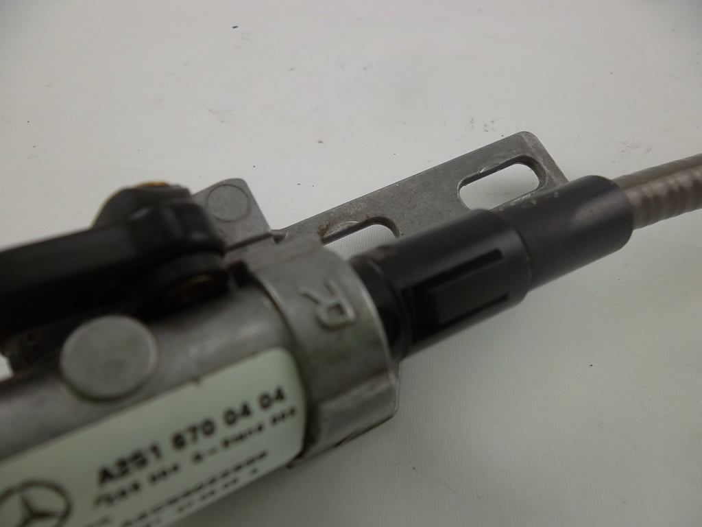 2006-2010 Mercedes Benz R350 Rear Passenger Quarter Window Motor/Regulator