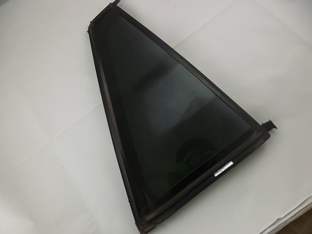 2006-2010 Mercedes Benz R350 Rear Passenger Vent Glass 251-730-24-55
