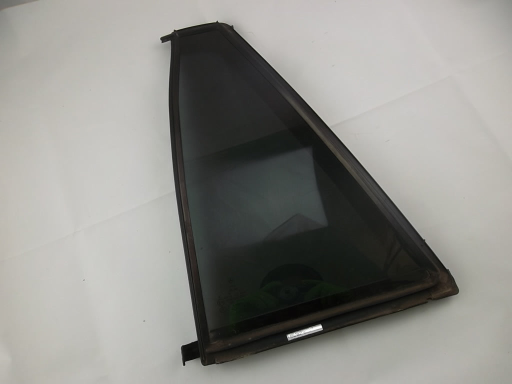 2006-2010 Mercedes Benz R350 Rear Driver Vent Glass 251-730-19-55