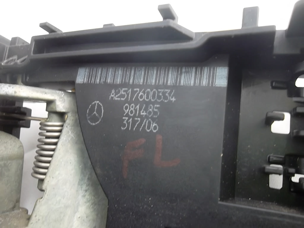 2006-2010 Mercedes Benz R350 Front Driver Exterior Door Handle 164-760-05-70