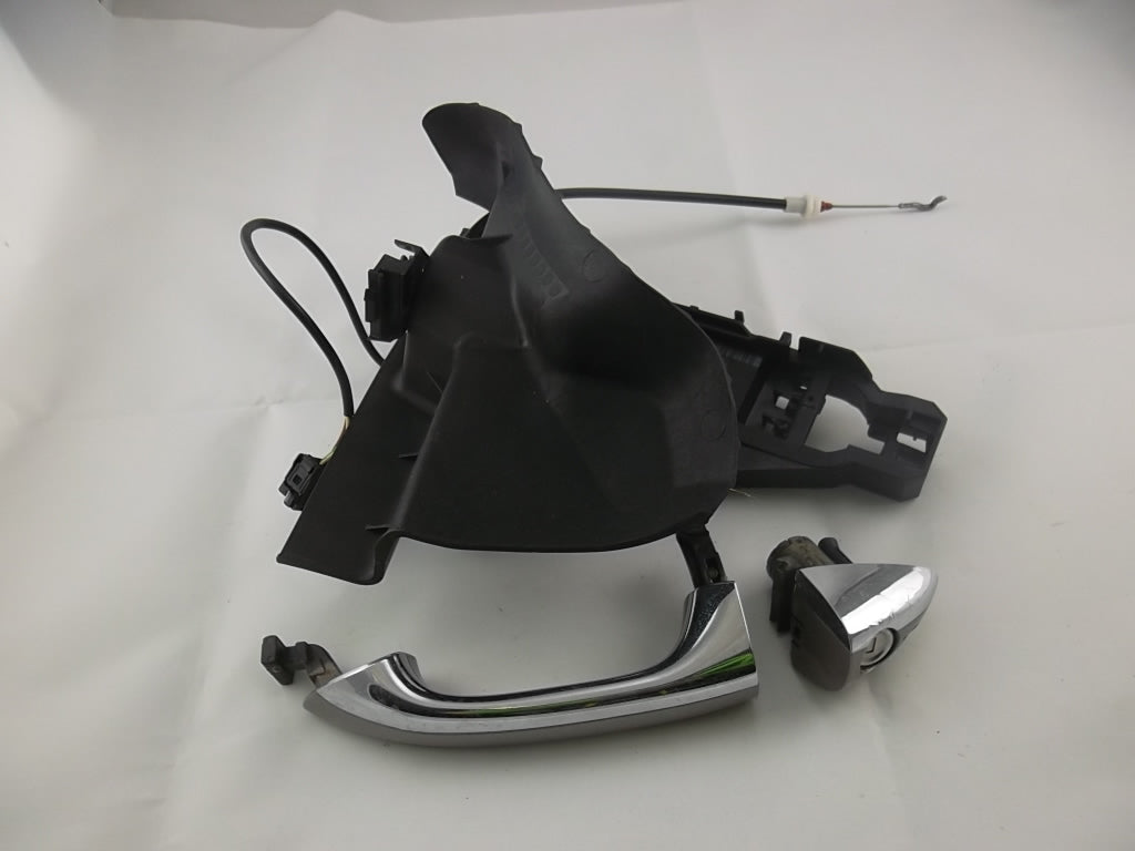 2006-2010 Mercedes Benz R350 Front Driver Exterior Door Handle 164-760-05-70