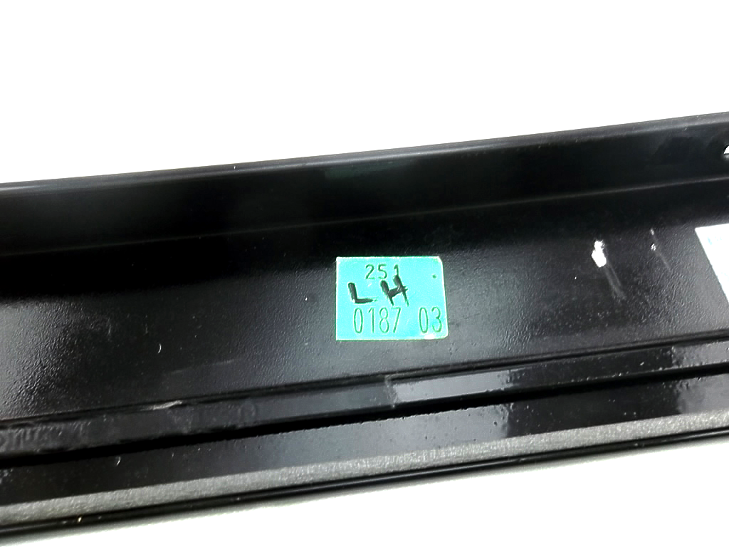 2006-2010 Mercedes Benz R350 Rear Driver Quarter Moulding Trim 251-670-01-87