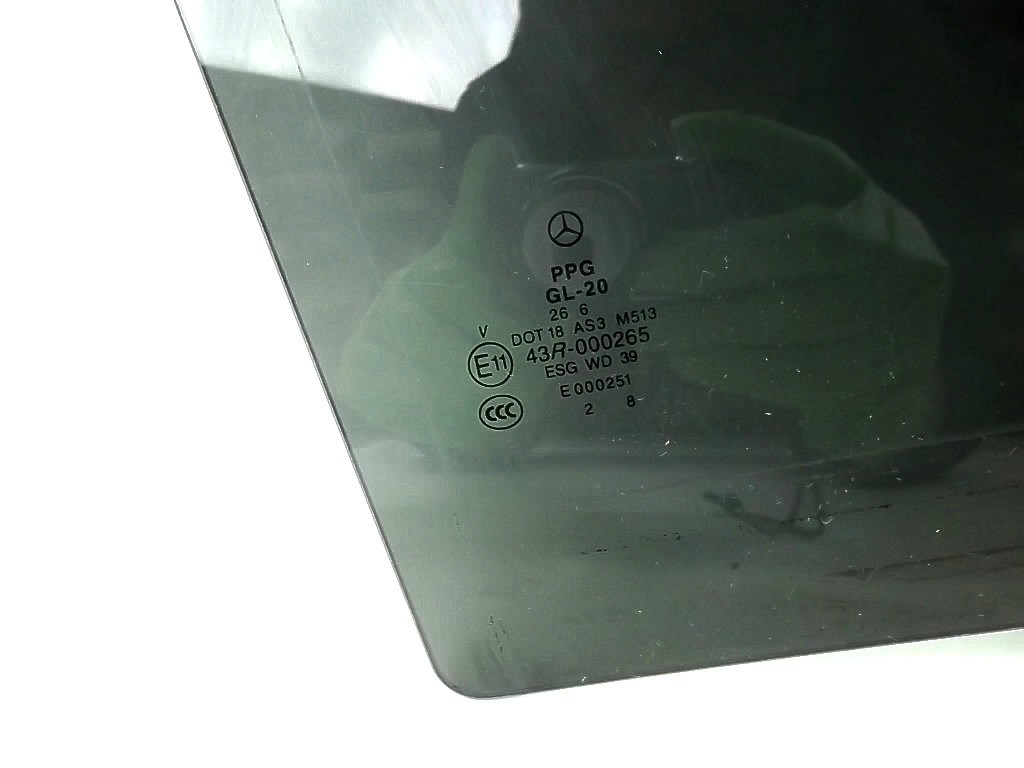 2006-2010 Mercedes Benz R350 Rear Passenger Door Glass 251-735-04-10