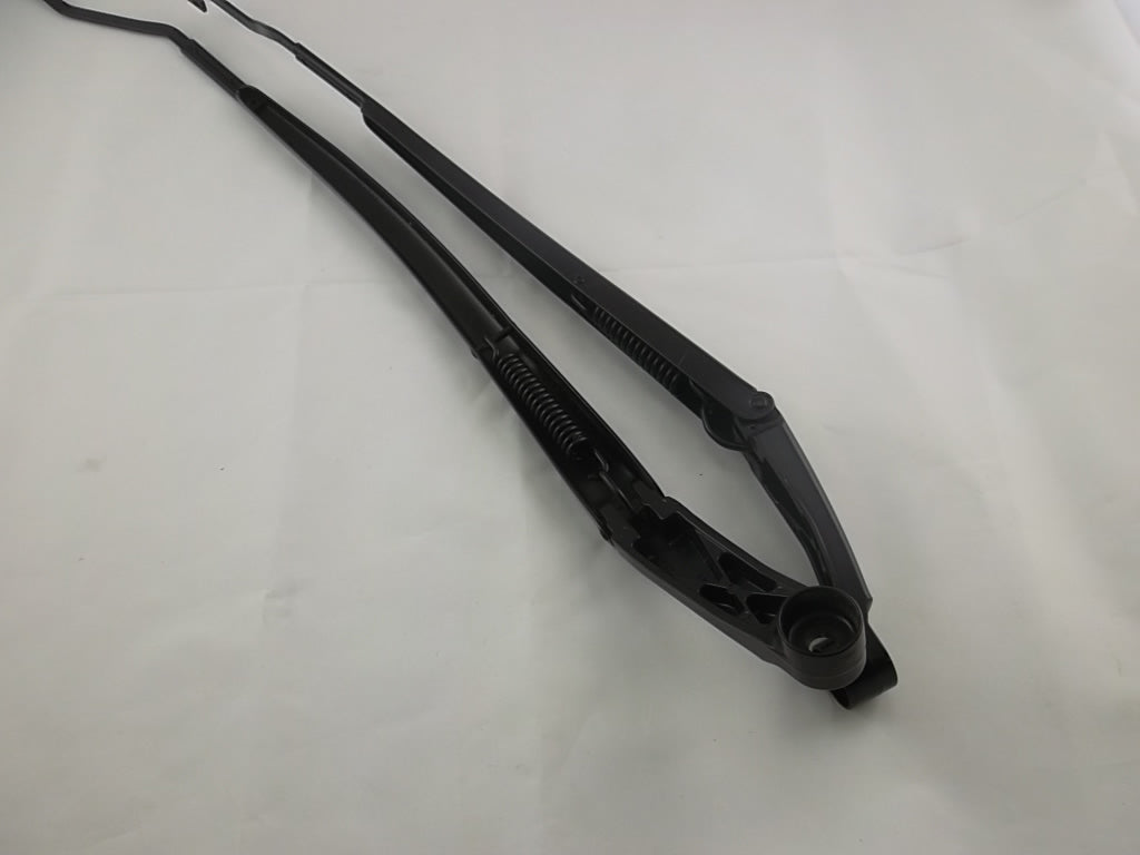 2014-2018 Toyota RAV4 Windshield Wiper Arm Set 85221-0R030