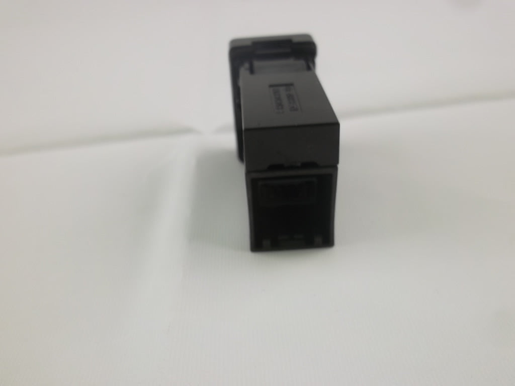 AUX/USB Port Adapter 86190-0R010 Toyota RAV4 Avalon Camry Corolla Highlander Sienna Tacoma