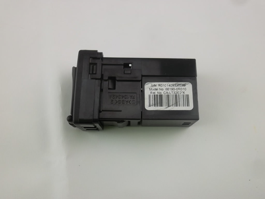 AUX/USB Port Adapter 86190-0R010 Toyota RAV4 Avalon Camry Corolla Highlander Sienna Tacoma
