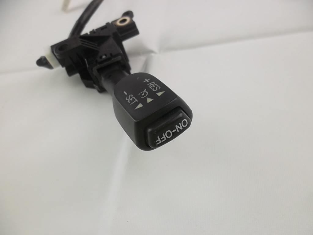 2013-2014 Toyota RAV4 Cruise Control Switch 84632-0E020