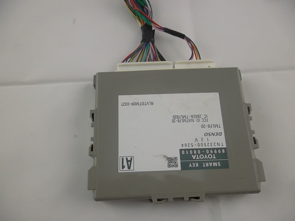 2013-2019 Toyota Sienna Smart Key Computer Module 89990-08010