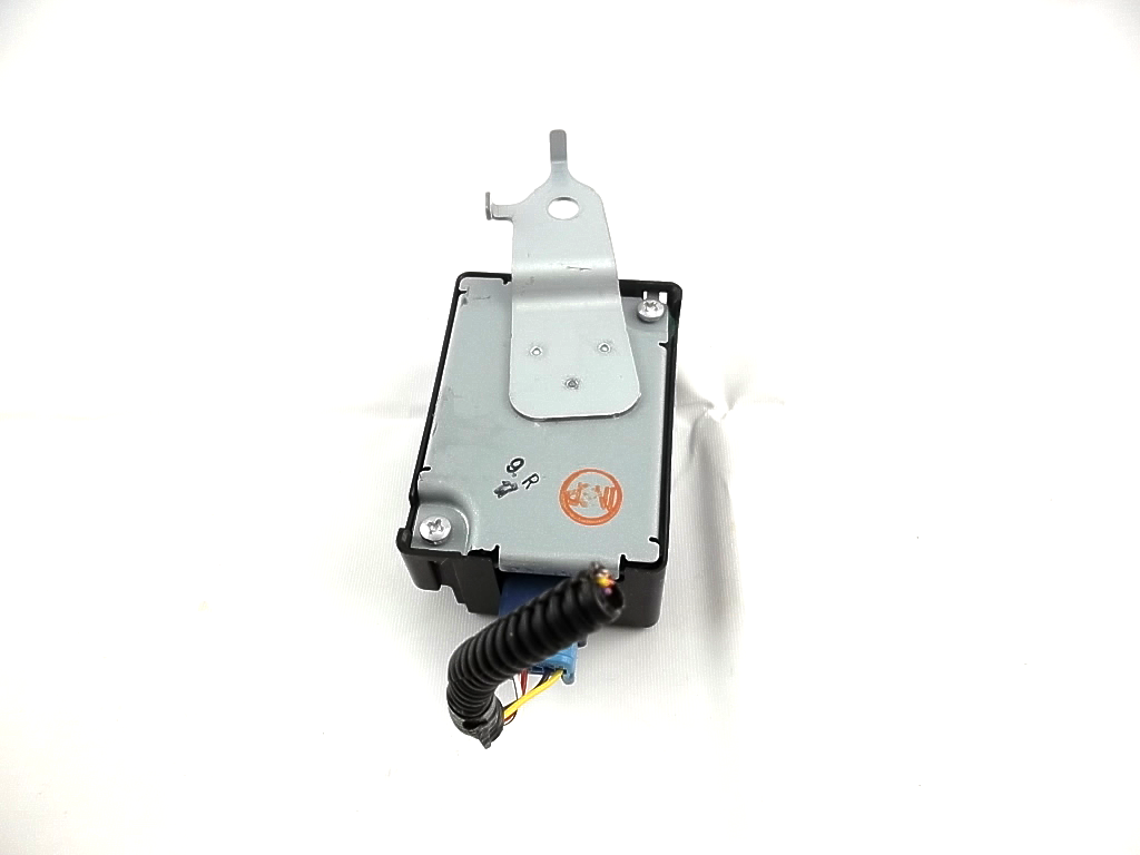 2013-2019 Toyota Sienna Smart Door Control Receiver Module 89740-08010