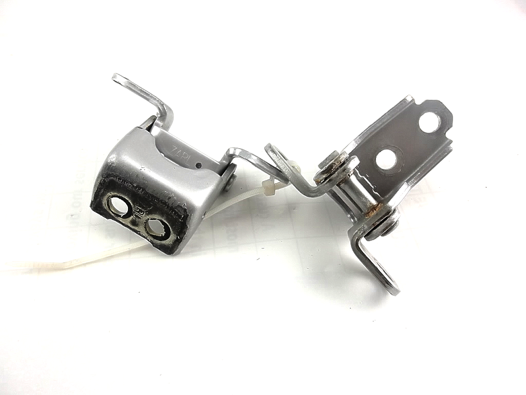 2009-2015 Honda Pilot Rear Driver Door Hinge Set 67950-TA0-H11