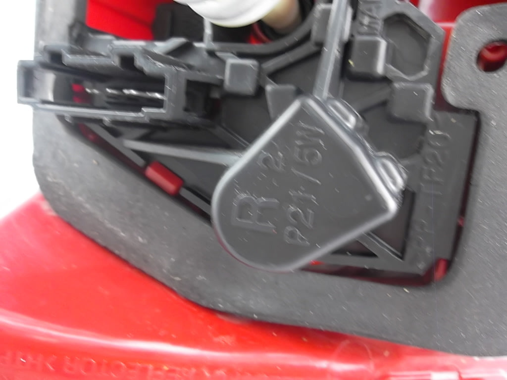 2011-204 Volkswagen Jetta  Passenger Side Quarter Mounted Tail Lamp 5C6-945-096-D