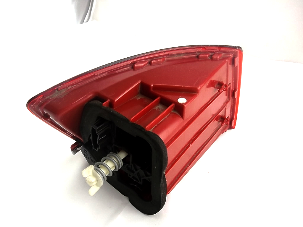 2011-204 Volkswagen Jetta  Passenger Side Quarter Mounted Tail Lamp 5C6-945-096-D