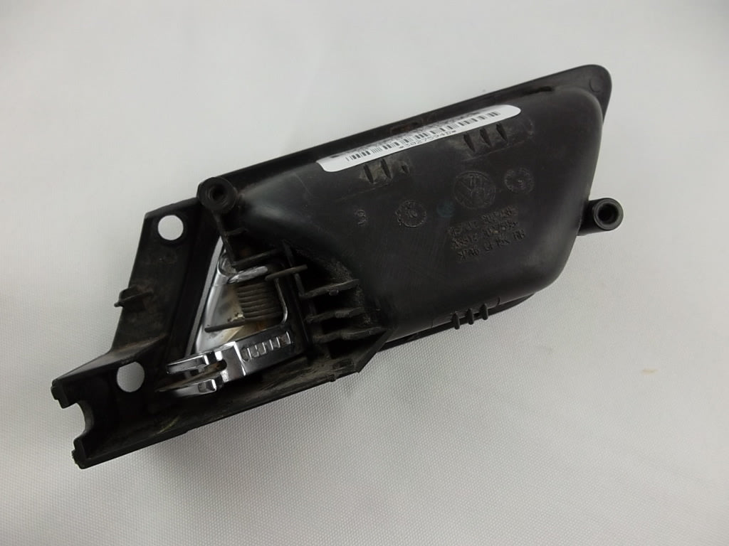 2011-2016  Volkswagen Jetta Passenger Side Inner Door Handle 5C6-839-114