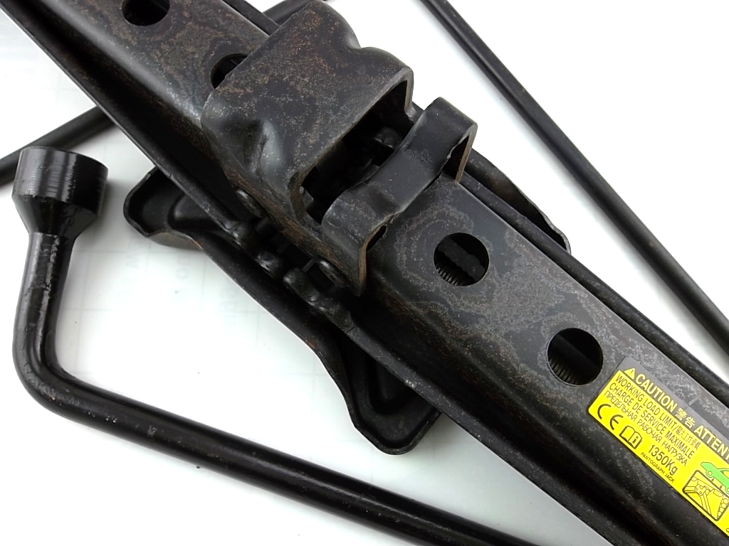 2011-2020 Toyota Sienna Tire Jack Assembly 09111-0E011