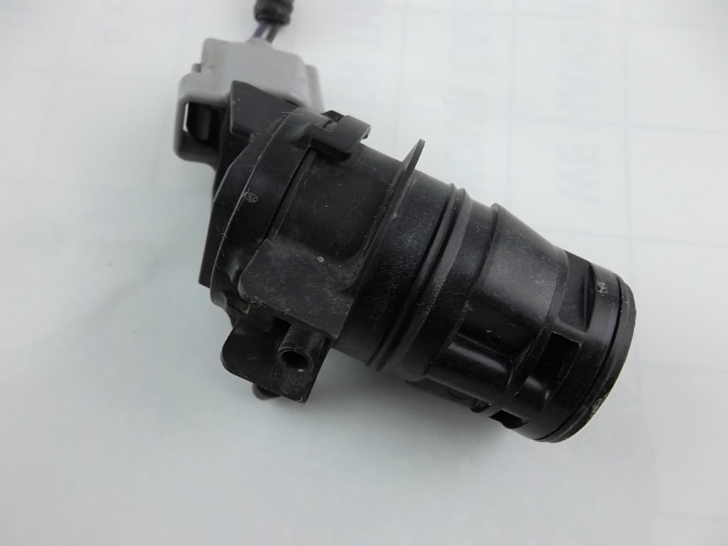 Washer Motor and Pump 85330 60160 Toyota Yaris 2012-2014