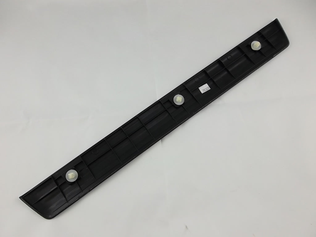 2012-2016 Toyota Camry Front Door Scuff Plate Passenger 67911-06030