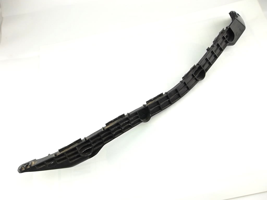 2014-2018 Toyota Corolla Rear Bumper Retainer Driver 52576-02110